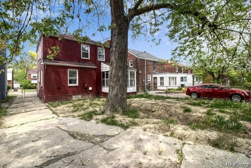15470 Mapleridge Street Detroit City MI 48205