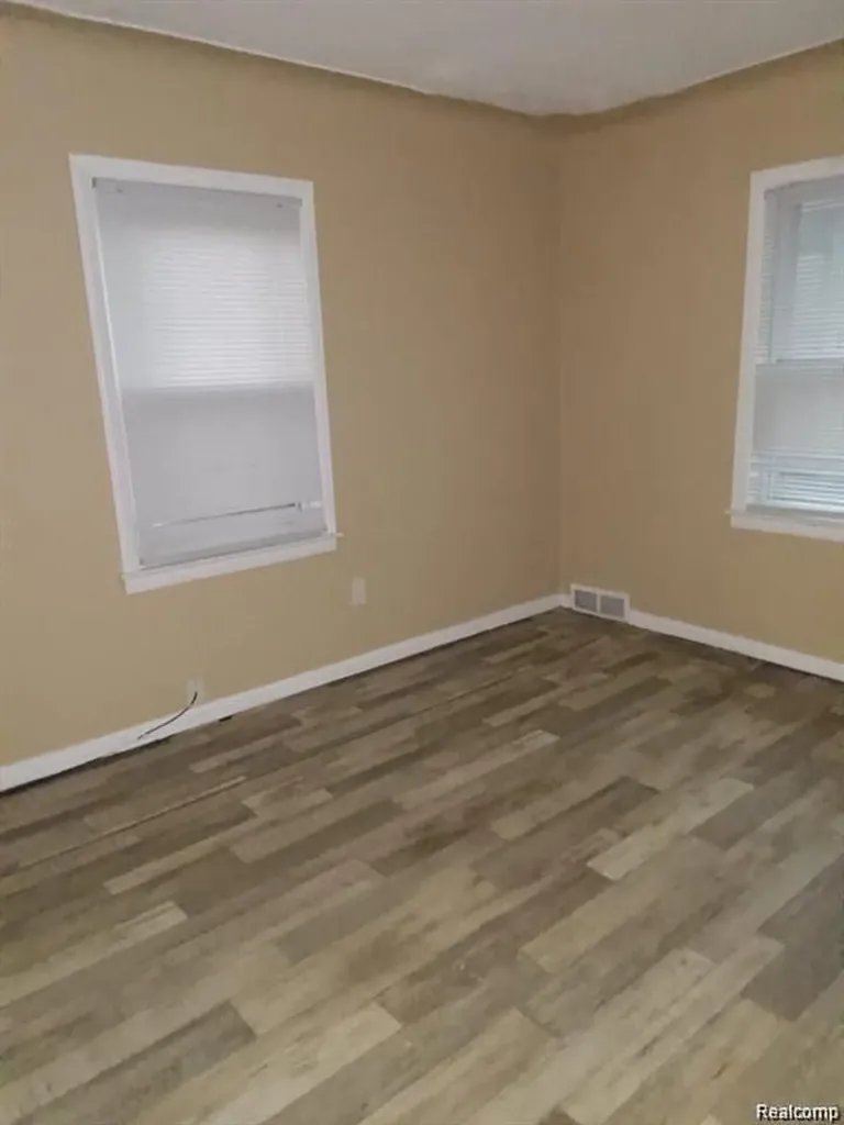 15470 Mapleridge Street Detroit City MI 48205