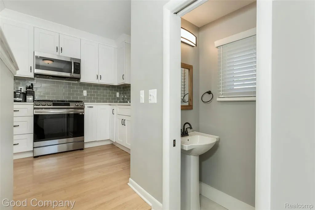 606 Magnolia Avenue Royal Oak City MI 48073