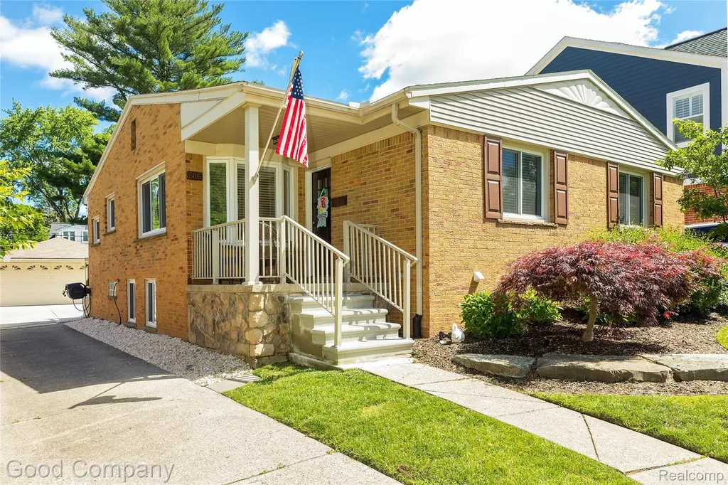 606 Magnolia Avenue Royal Oak City MI 48073