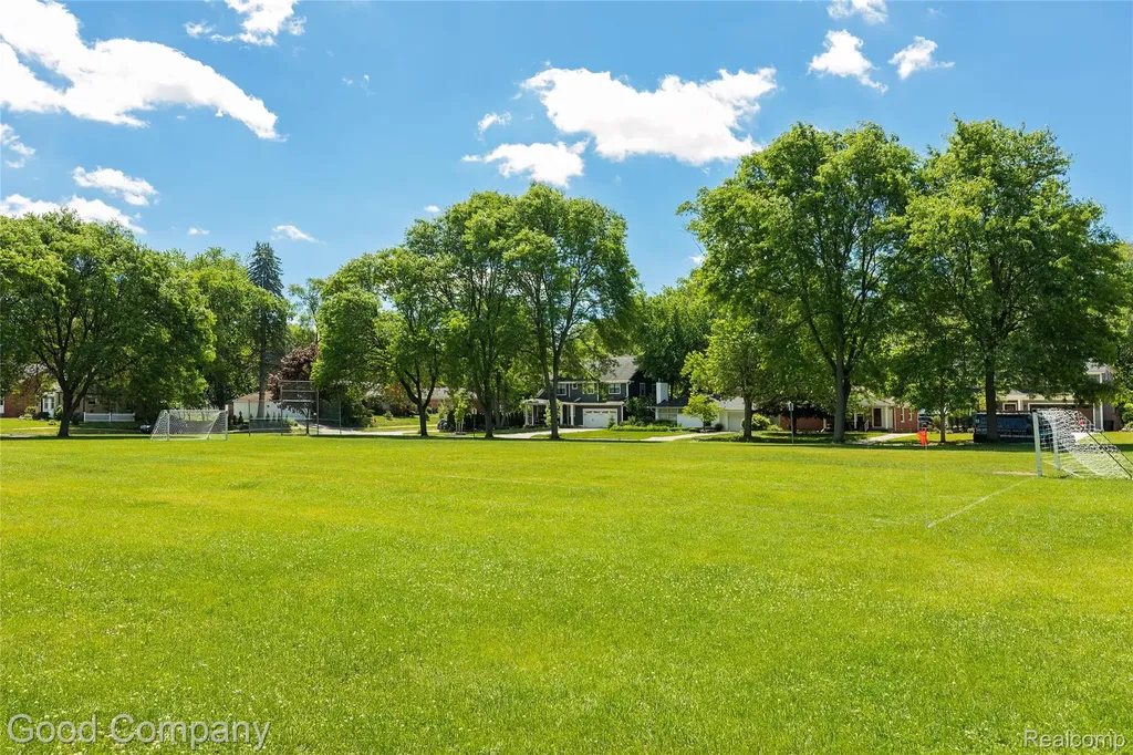 606 Magnolia Avenue Royal Oak City MI 48073