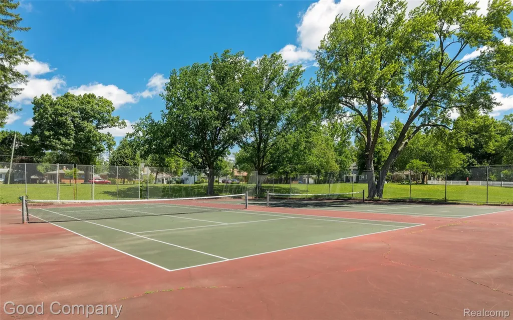 606 Magnolia Avenue Royal Oak City MI 48073