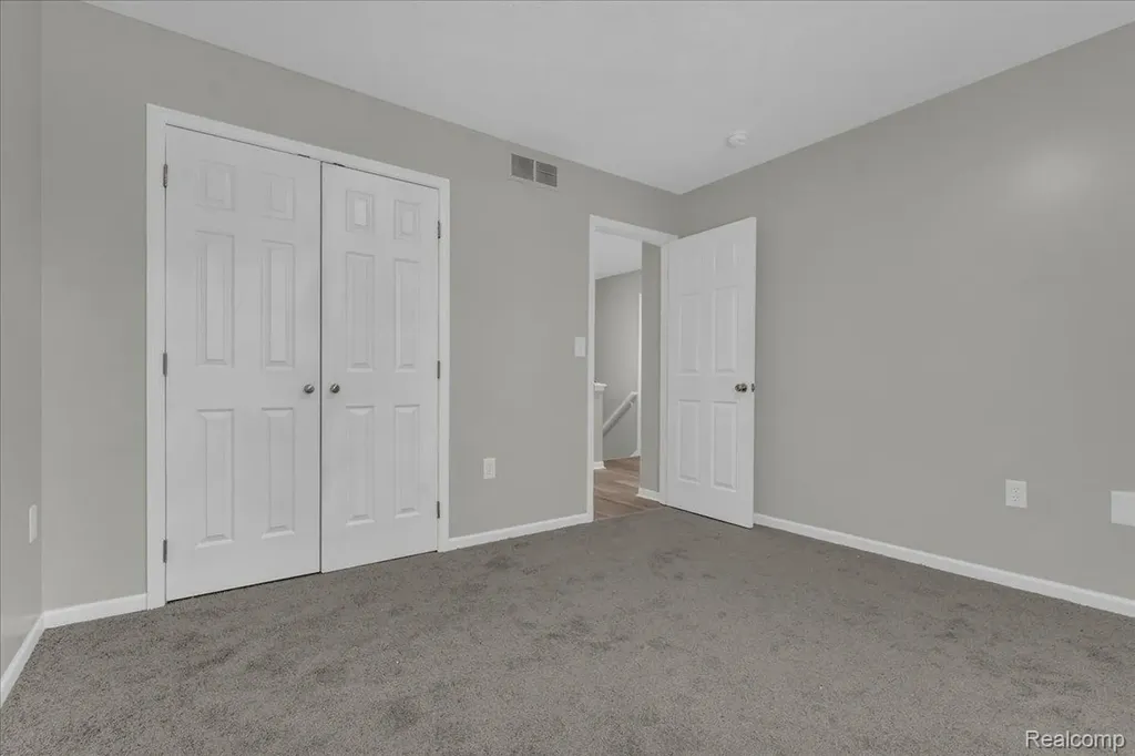 8247 Ellsworth Street Detroit City MI 48238