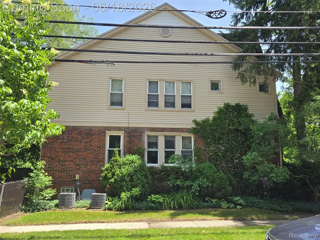 903 E 3rd Street E Royal Oak City MI 48067