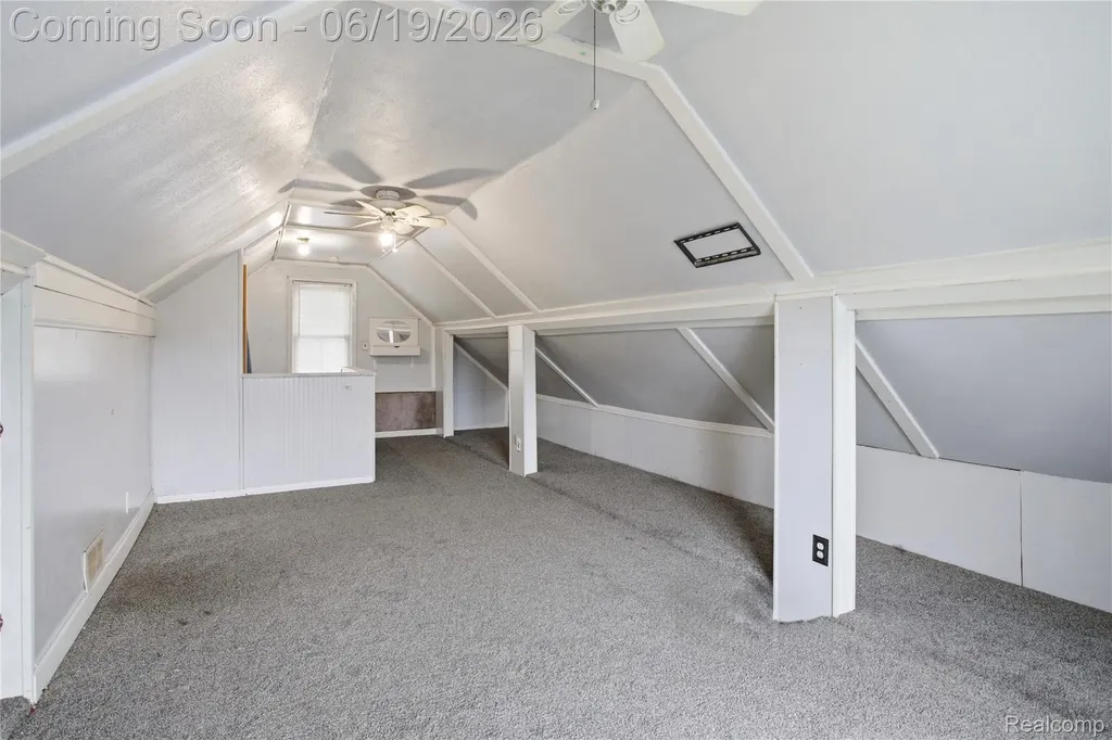 529 Champaign Road Lincoln Park City MI 48146