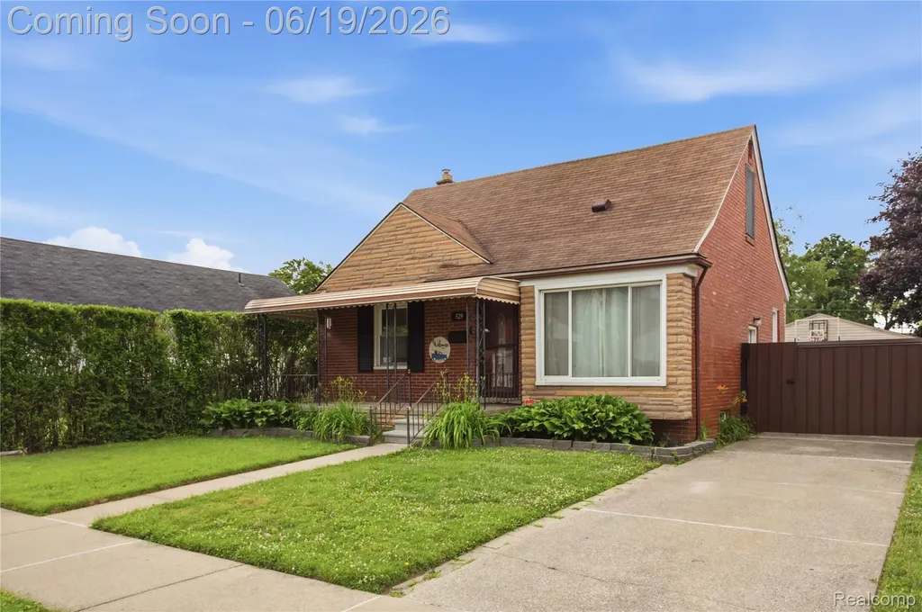 529 Champaign Road Lincoln Park City MI 48146