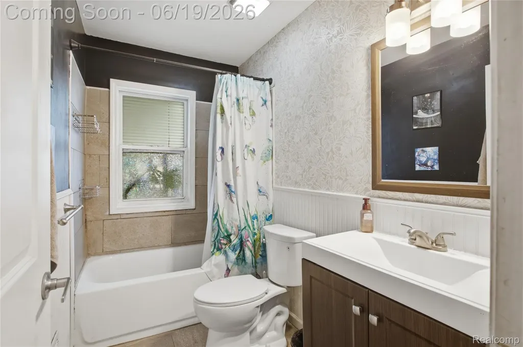 529 Champaign Road Lincoln Park City MI 48146