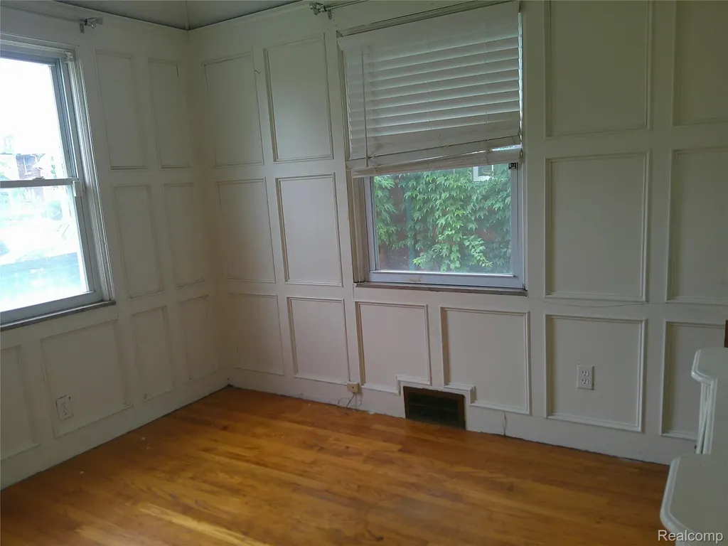 17158 Santa Barbara Drive Detroit City MI 48221