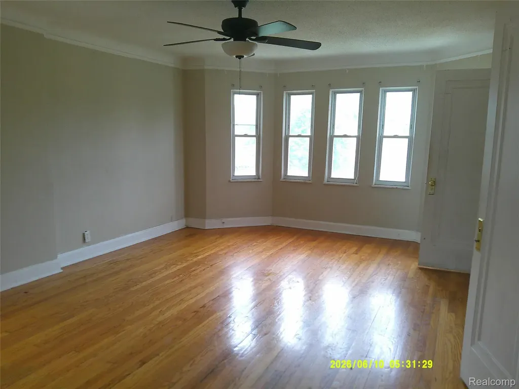 17158 Santa Barbara Drive Detroit City MI 48221