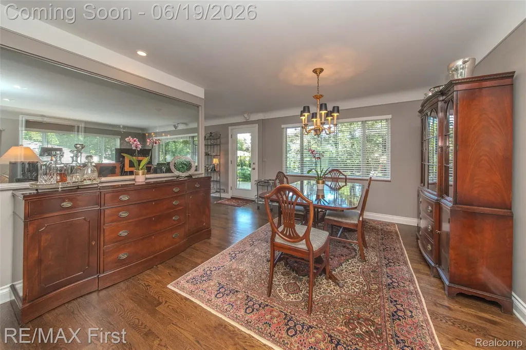 19415 Riverside Drive Beverly Hills Village MI 48025