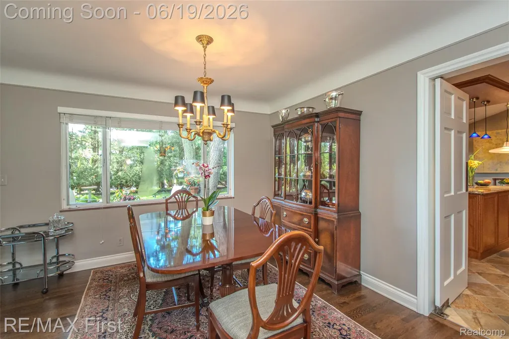 19415 Riverside Drive Beverly Hills Village MI 48025