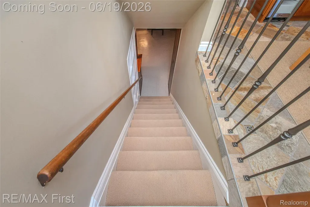 19415 Riverside Drive Beverly Hills Village MI 48025
