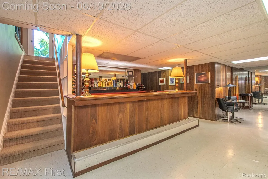 19415 Riverside Drive Beverly Hills Village MI 48025