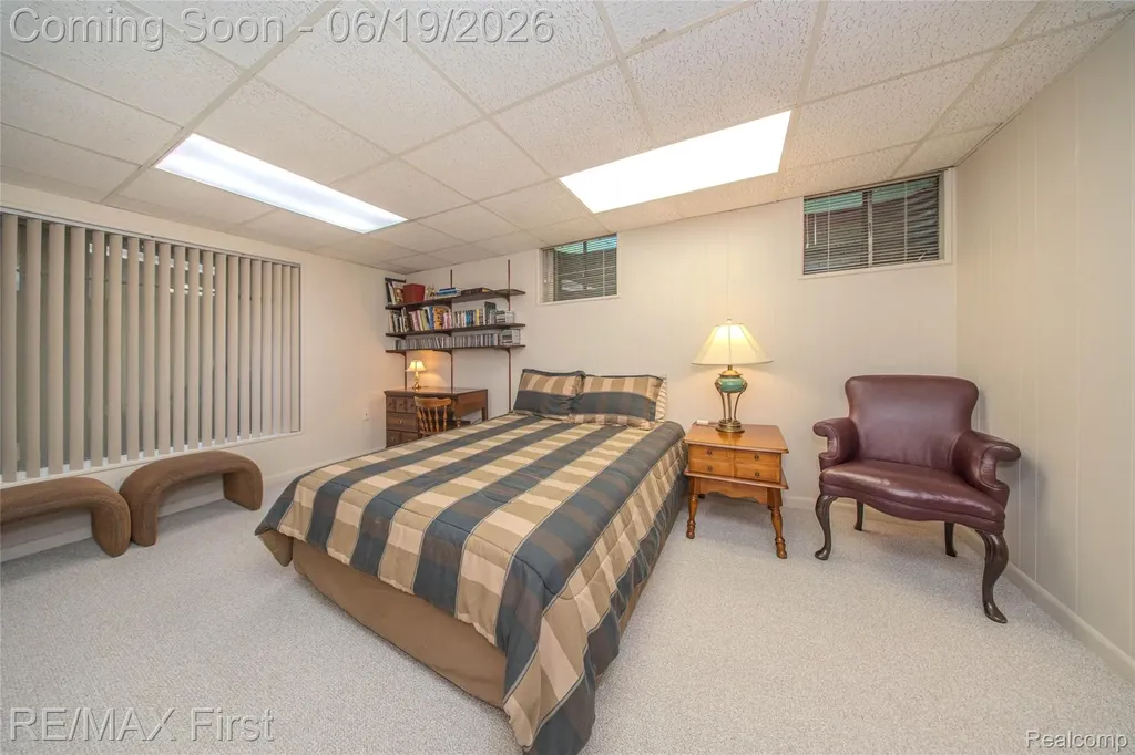 19415 Riverside Drive Beverly Hills Village MI 48025