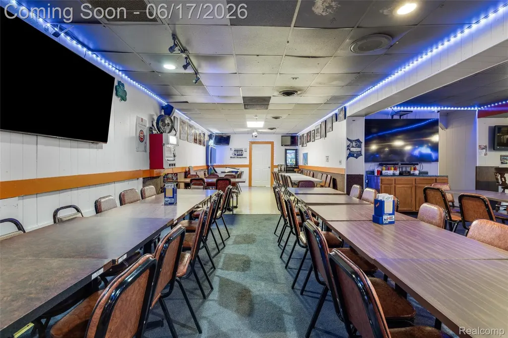 844 E 10 Mile Road Hazel Park City MI 48030