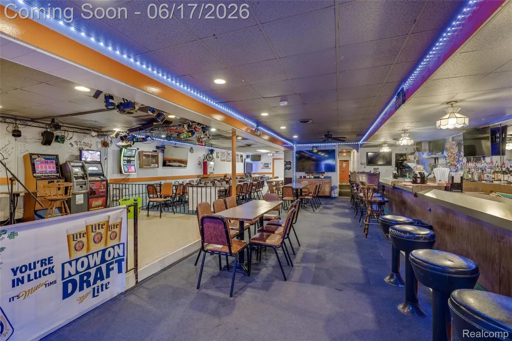 844 E 10 Mile Road Hazel Park City MI 48030