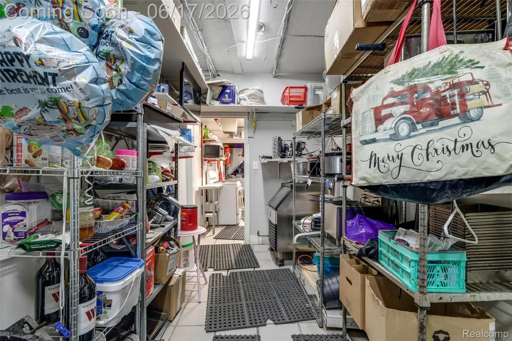 844 E 10 Mile Road Hazel Park City MI 48030