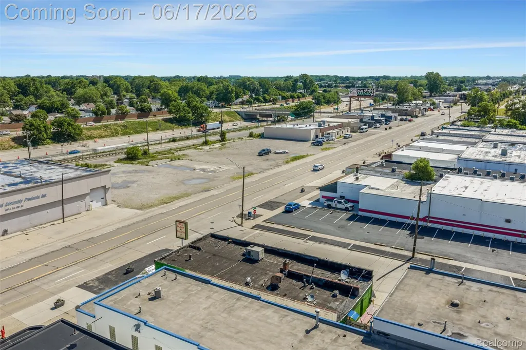 844 E 10 Mile Road Hazel Park City MI 48030