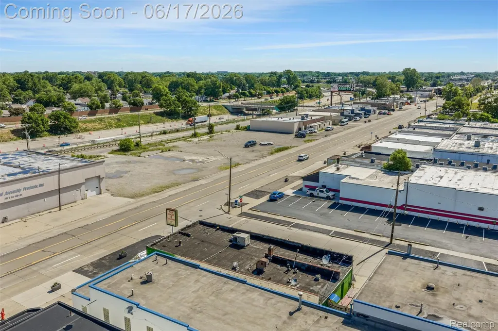 844 E 10 Mile Road Hazel Park City MI 48030