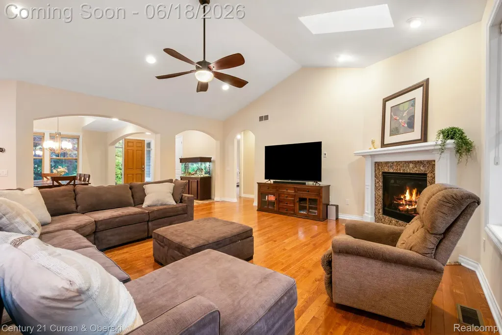 34225 Thornbrook Drive Farmington Hills City MI 48335