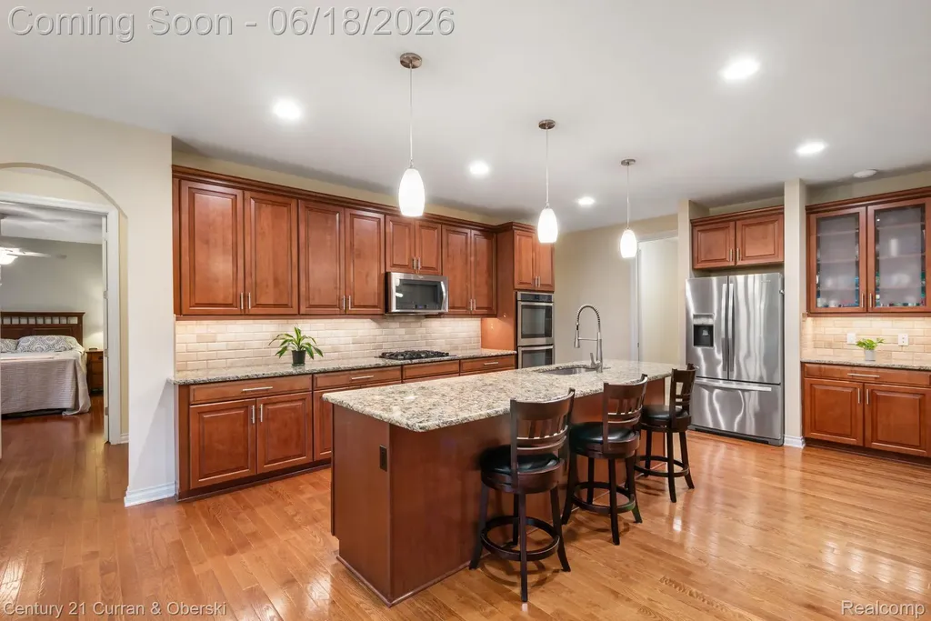 34225 Thornbrook Drive Farmington Hills City MI 48335