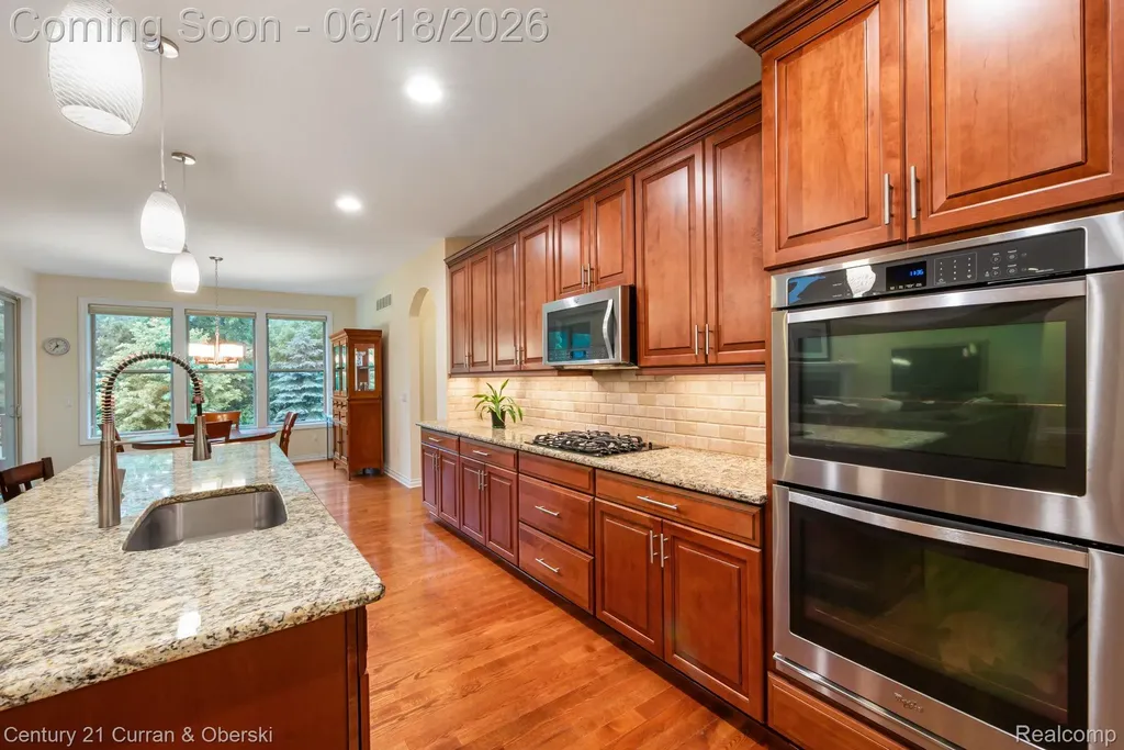 34225 Thornbrook Drive Farmington Hills City MI 48335