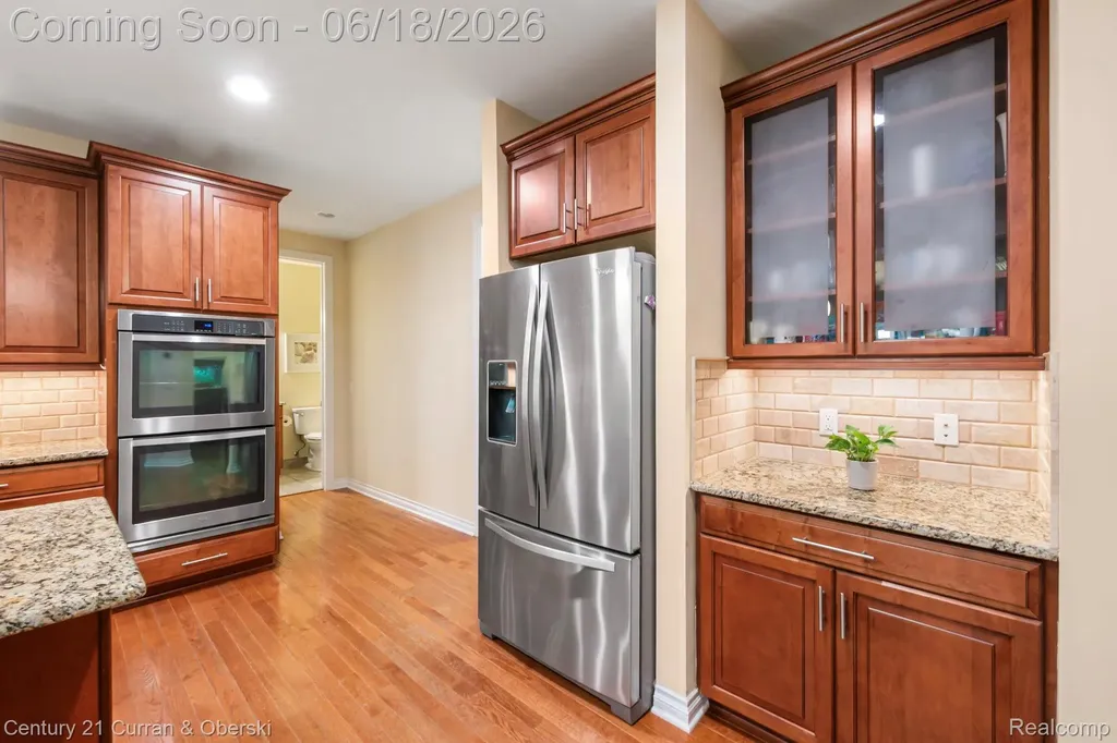 34225 Thornbrook Drive Farmington Hills City MI 48335