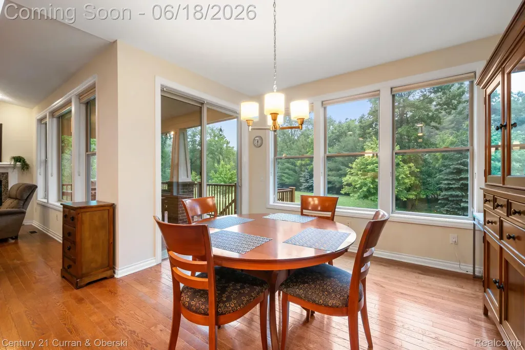 34225 Thornbrook Drive Farmington Hills City MI 48335