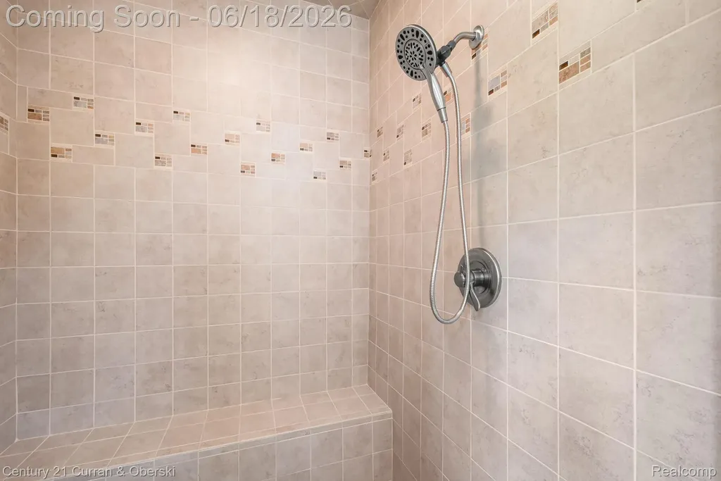 34225 Thornbrook Drive Farmington Hills City MI 48335