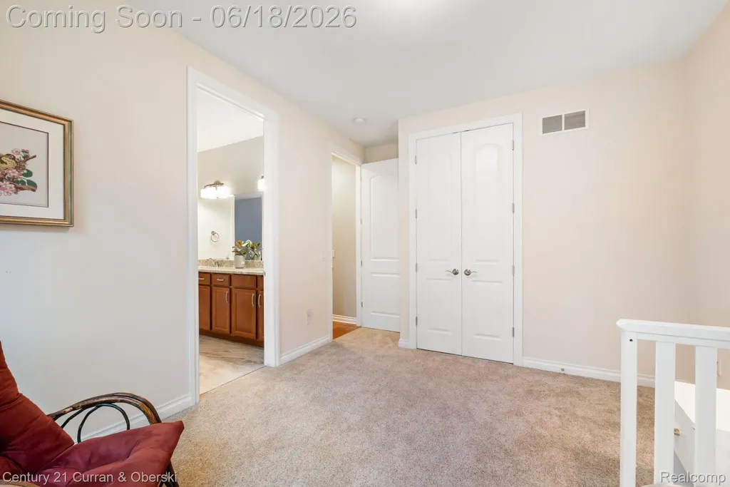 34225 Thornbrook Drive Farmington Hills City MI 48335