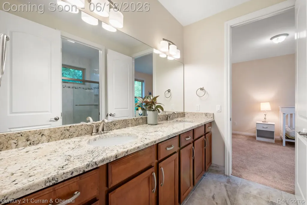 34225 Thornbrook Drive Farmington Hills City MI 48335