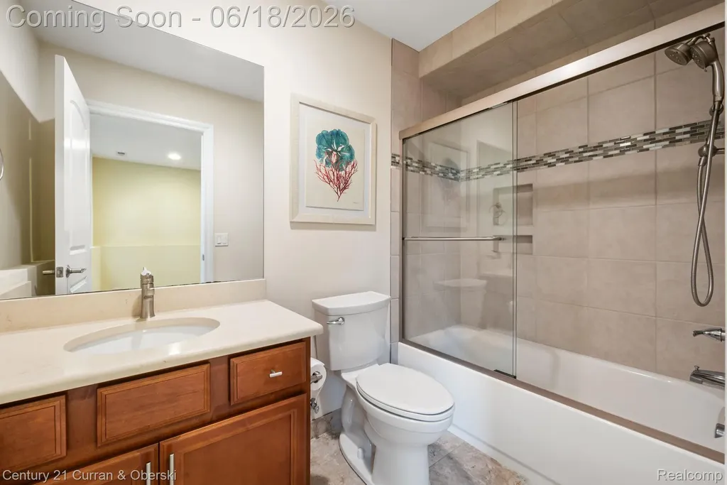 34225 Thornbrook Drive Farmington Hills City MI 48335