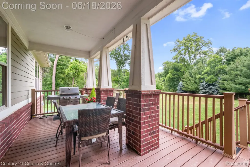 34225 Thornbrook Drive Farmington Hills City MI 48335