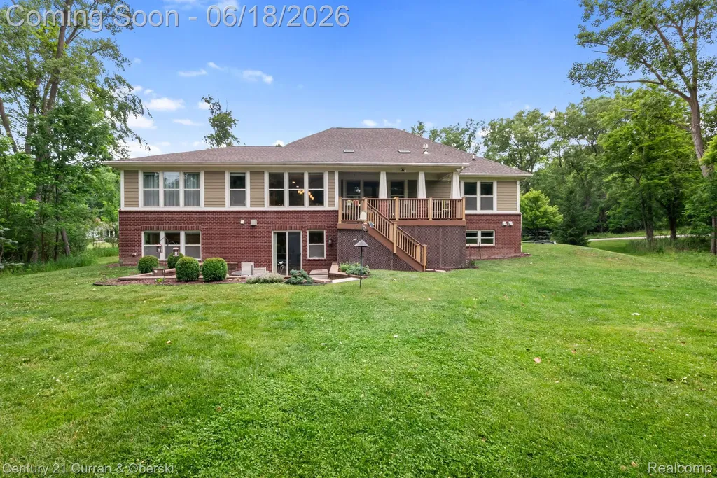 34225 Thornbrook Drive Farmington Hills City MI 48335