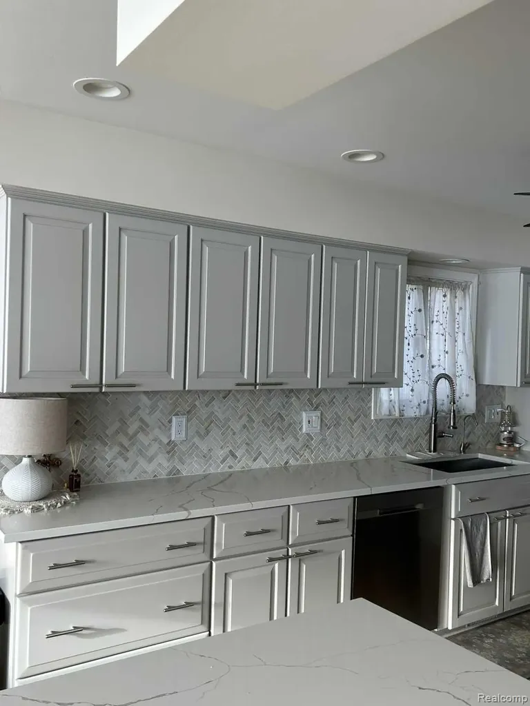 3274 Lakeview Drive Highland Charter Township MI 48356