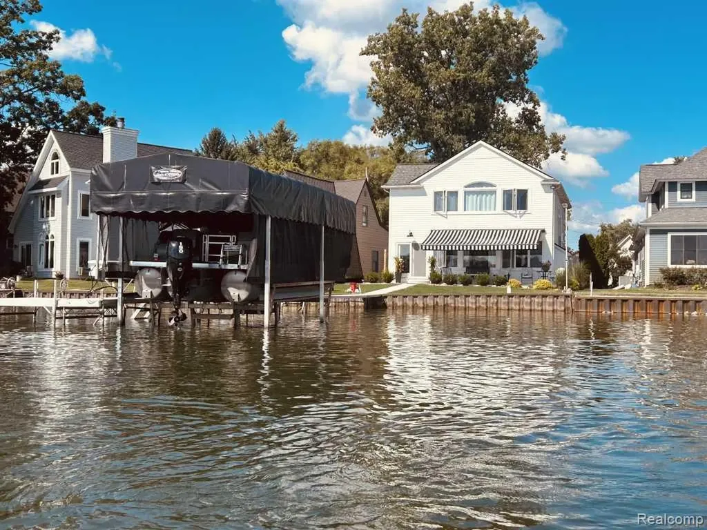 3274 Lakeview Drive Highland Charter Township MI 48356