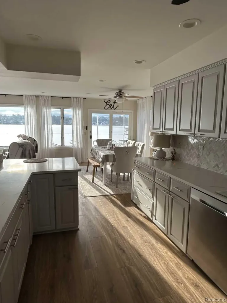 3274 Lakeview Drive Highland Charter Township MI 48356