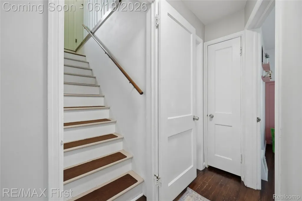3250 Alice Street Dearborn City MI 48124