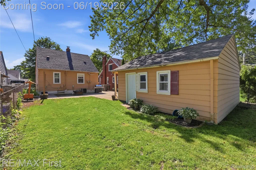 3250 Alice Street Dearborn City MI 48124