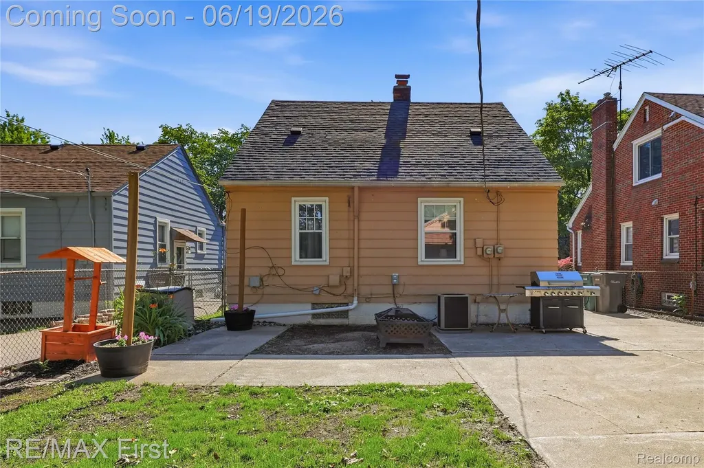 3250 Alice Street Dearborn City MI 48124