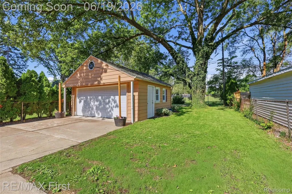 3250 Alice Street Dearborn City MI 48124
