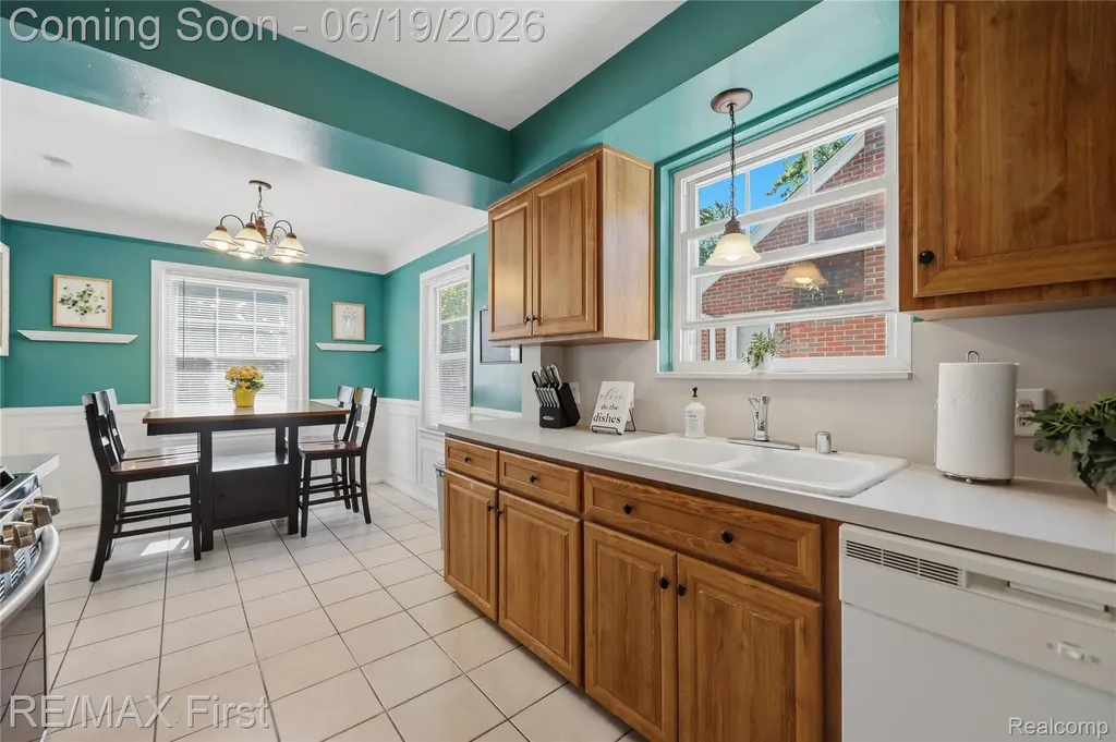 3250 Alice Street Dearborn City MI 48124
