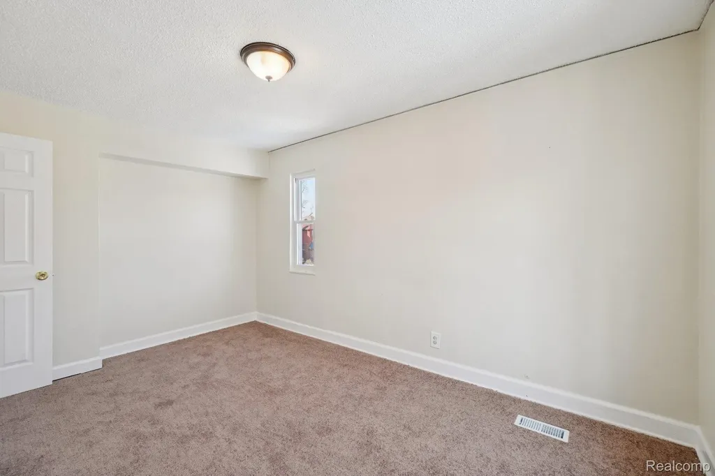 18238 Santa Rosa Drive Detroit City MI 48221