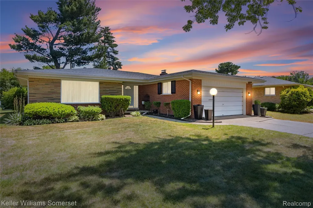 14154 Fenton Redford Charter Township MI 48239
