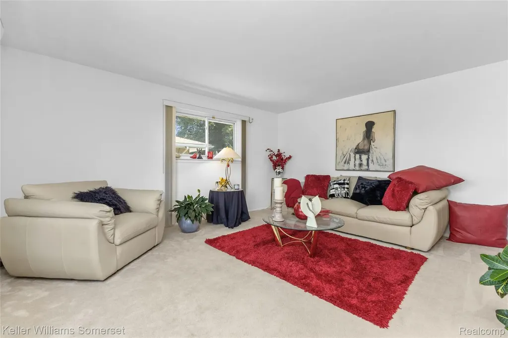 14154 Fenton Redford Charter Township MI 48239