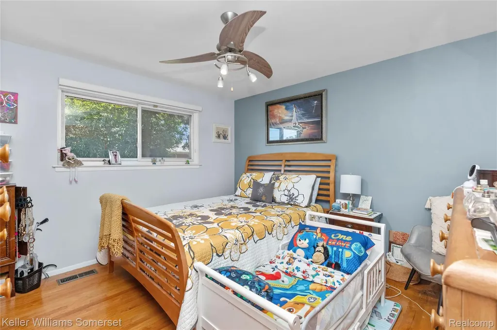 14154 Fenton Redford Charter Township MI 48239