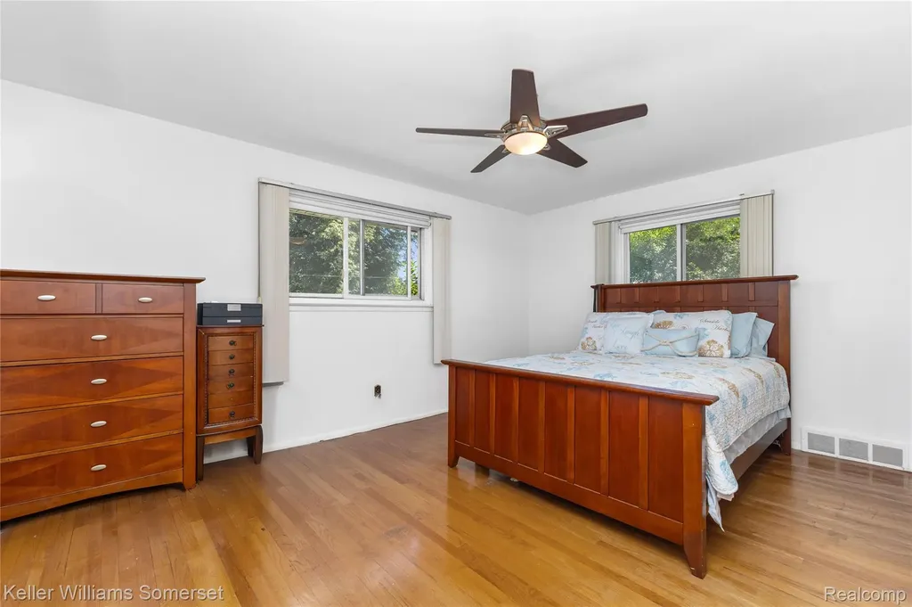 14154 Fenton Redford Charter Township MI 48239