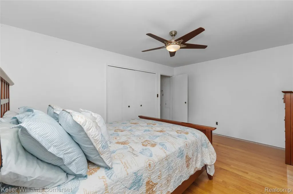 14154 Fenton Redford Charter Township MI 48239
