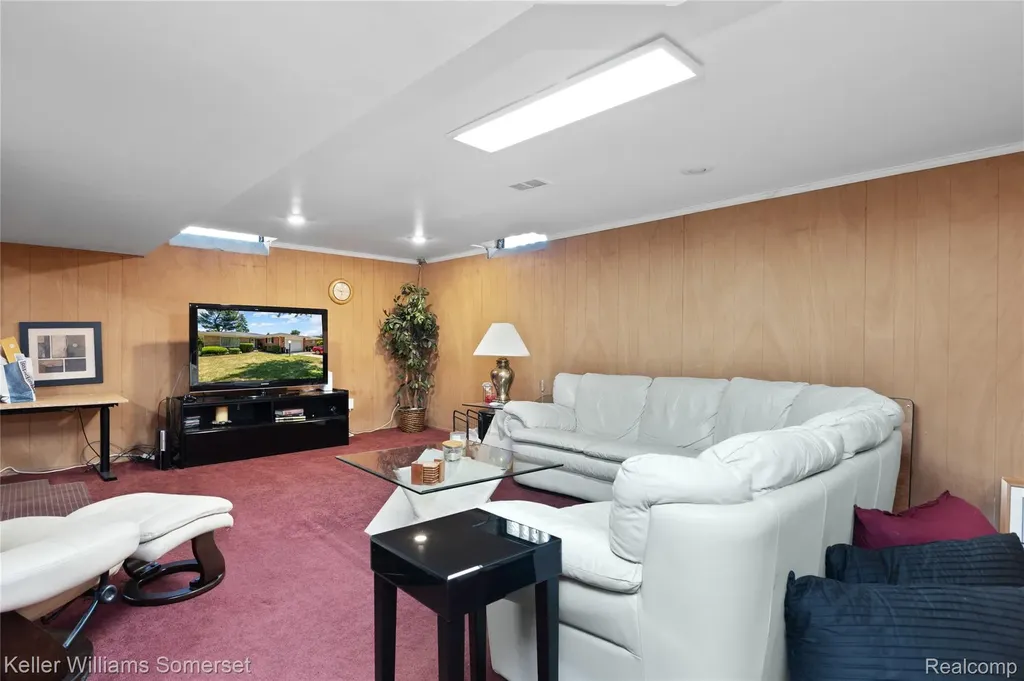14154 Fenton Redford Charter Township MI 48239