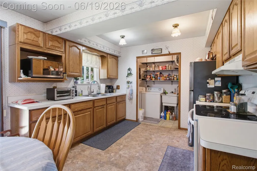 47395 Dequindre Road Rochester Hills City MI 48307